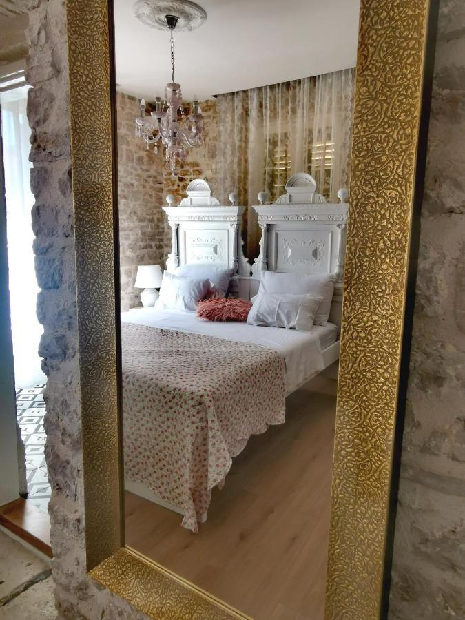 L&L Rooms Royal 시베니크 객실 사진