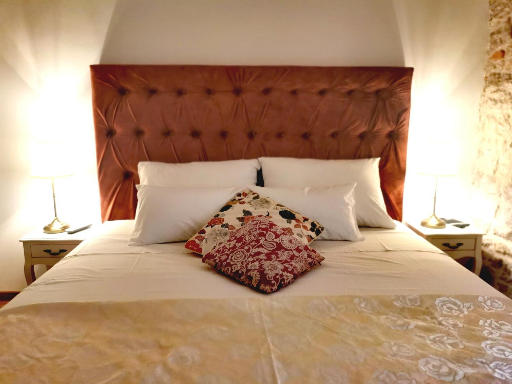 L&L Rooms Royal 시베니크 객실 사진